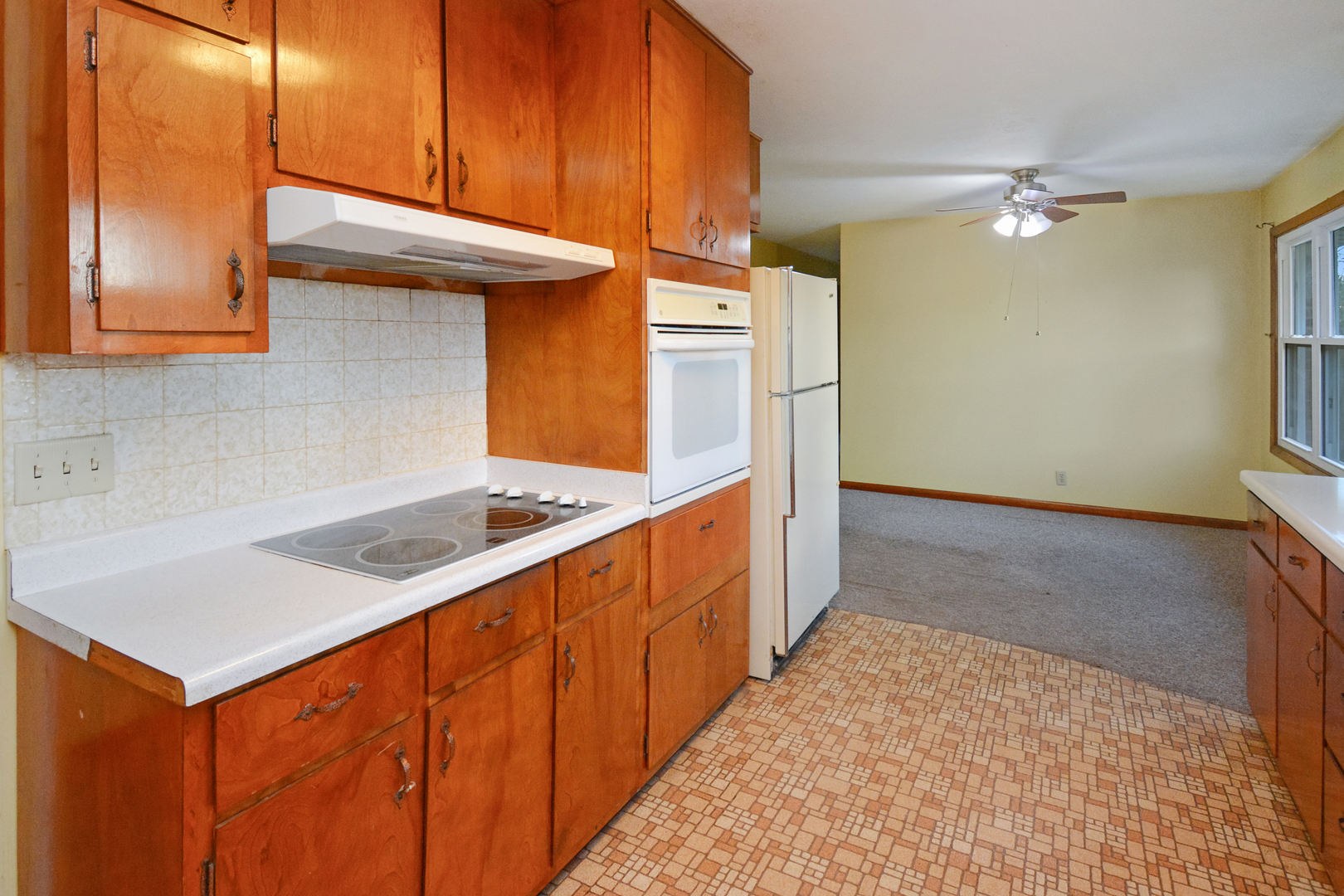 Normal, Illinois 61761, United States, 3 Bedrooms Bedrooms, ,2 BathroomsBathrooms,Residential,Active,242807