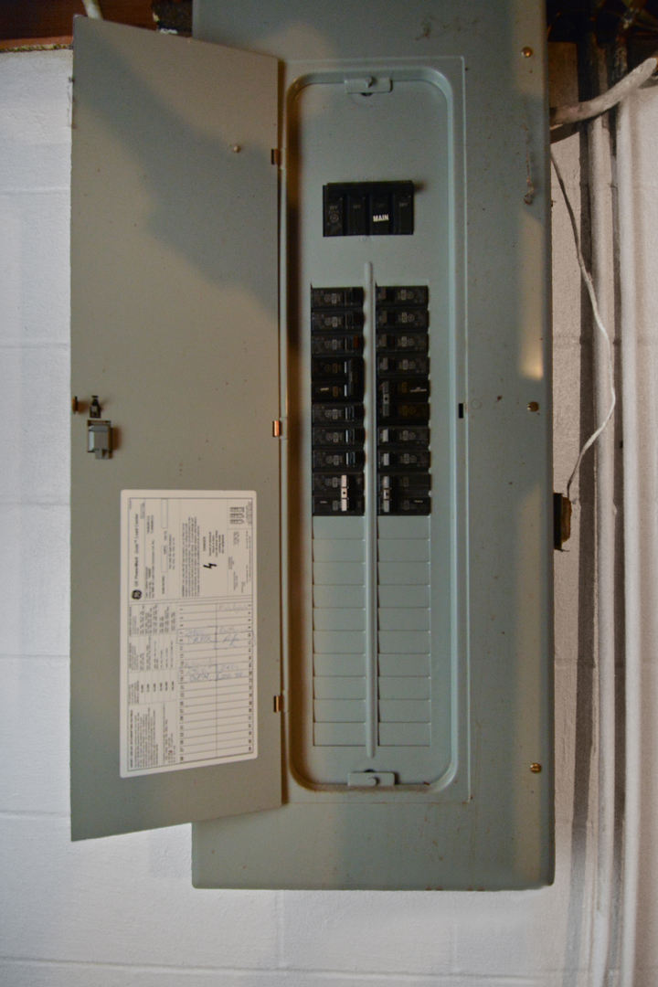 Normal, Illinois 61761, United States, 3 Bedrooms Bedrooms, ,2 BathroomsBathrooms,Residential,Active,242807