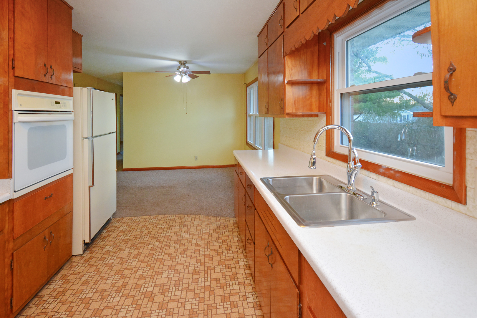 Normal, Illinois 61761, United States, 3 Bedrooms Bedrooms, ,2 BathroomsBathrooms,Residential,Active,242807