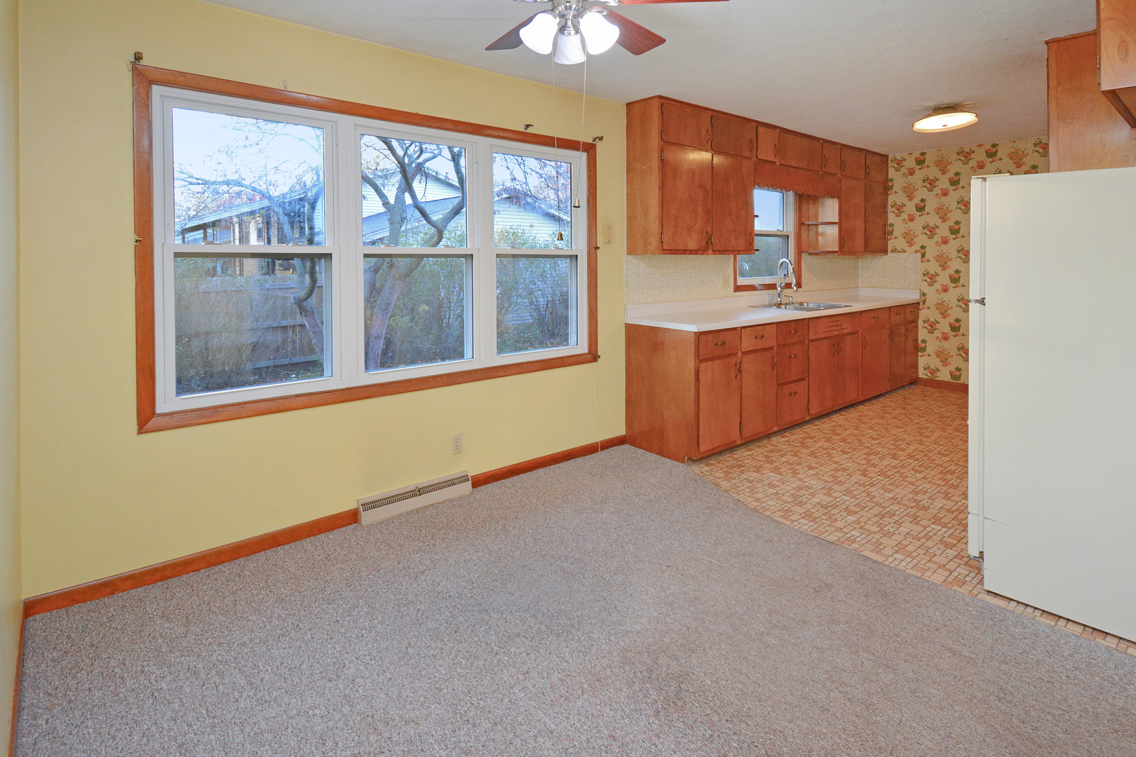 Normal, Illinois 61761, United States, 3 Bedrooms Bedrooms, ,2 BathroomsBathrooms,Residential,Active,242807