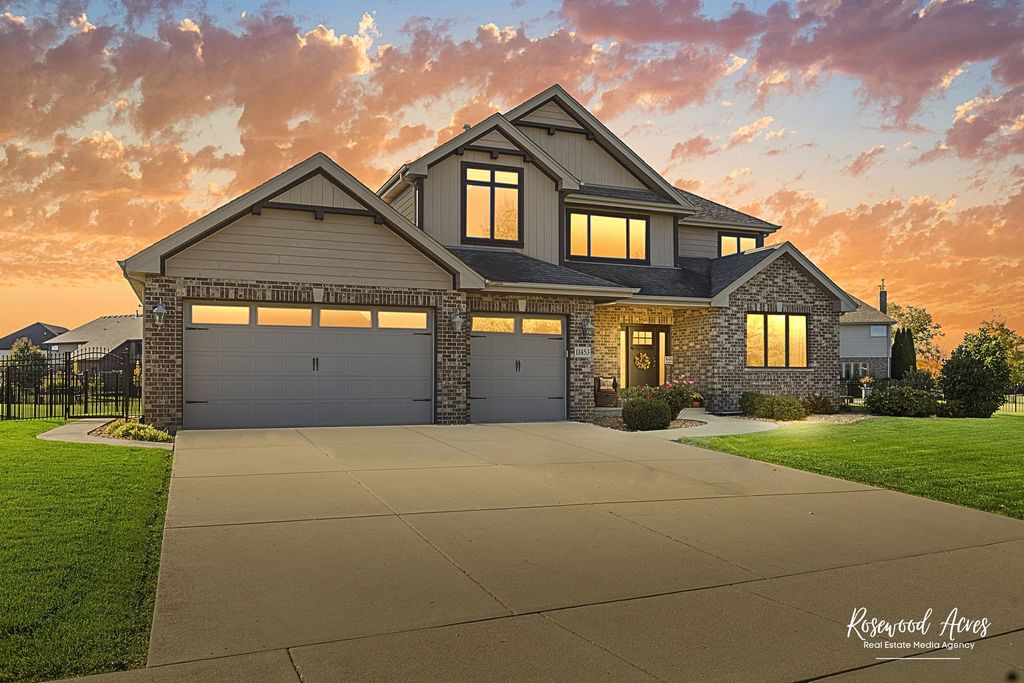 Photo for 11453 Falls View Way, Frankfort, IL 60423 (MLS # 12506990)