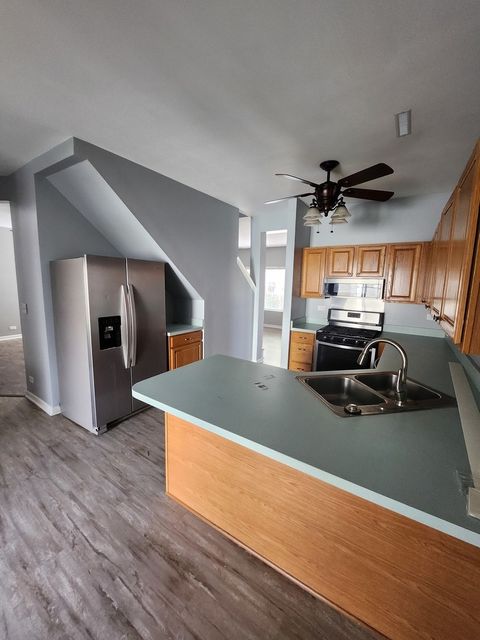 Tiny photo for 316 E Victoria Circle #316, North Aurora, IL 60542 (MLS # 12464976)