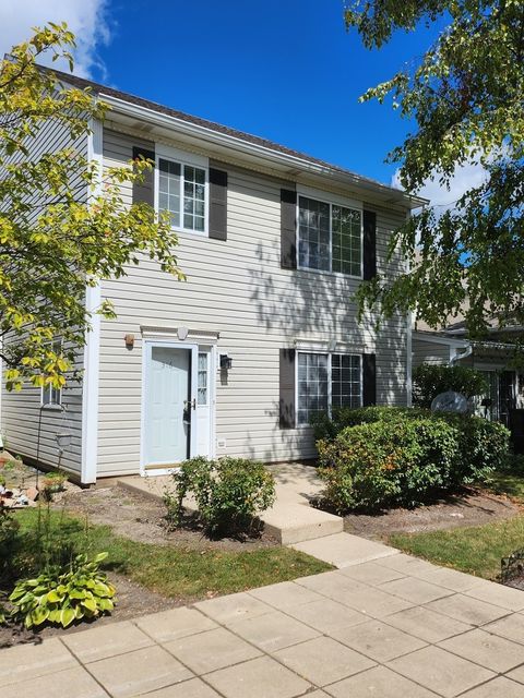 Photo of 316 E Victoria Circle #316, North Aurora, IL 60542 (MLS # 12464976) Photo of 316 E Victoria Circle #316, North Aurora, IL 60542 (MLS # 12464976)