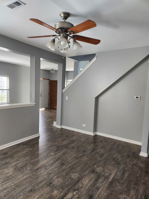 Tiny photo for 316 E Victoria Circle #316, North Aurora, IL 60542 (MLS # 12464976)