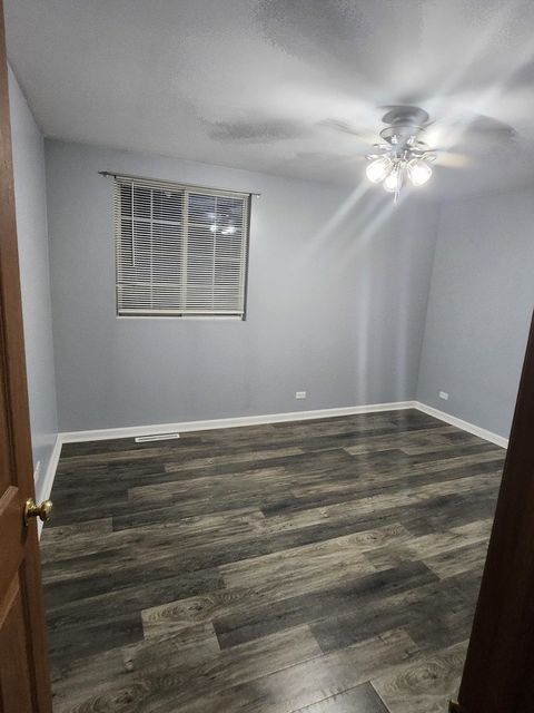 Tiny photo for 316 E Victoria Circle #316, North Aurora, IL 60542 (MLS # 12464976)