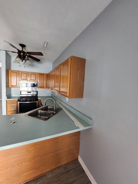 Tiny photo for 316 E Victoria Circle #316, North Aurora, IL 60542 (MLS # 12464976)