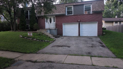 Photo of 427 DEVON Lane, Bolingbrook, IL 60440 (MLS # 12699017)