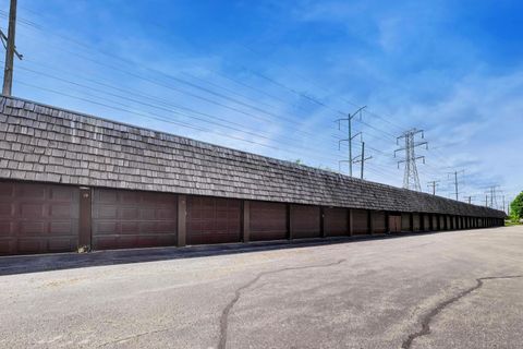 Tiny photo for 1714 Northfield Square Sq #B, Northfield, IL 60093 (MLS # 12679829)