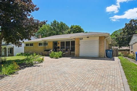 Photo of 107 W Orchard Place, Mount Prospect, IL 60056 (MLS # 12679512)