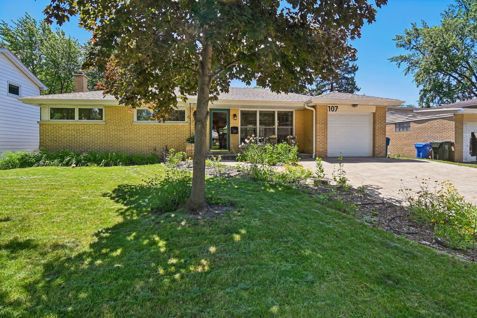 107 W Orchard Place