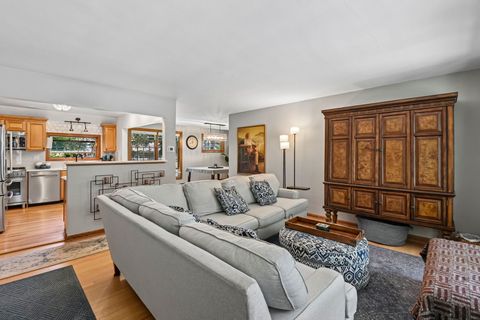 Tiny photo for 107 W Orchard Place, Mount Prospect, IL 60056 (MLS # 12679512)
