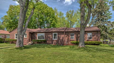 Tiny photo for 547 Reese Avenue, East Dundee, IL 60118 (MLS # 12643426)