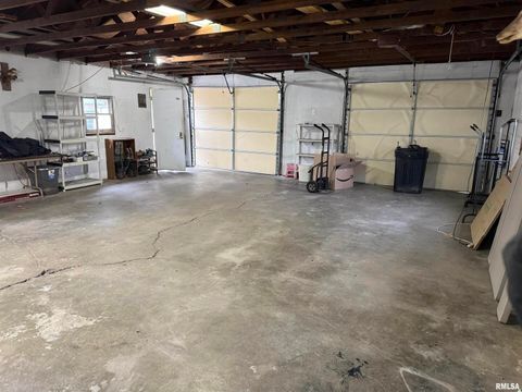 Tiny photo for 601 FRANKLIN Avenue, West Frankfort, IL 62896 (MLS # EB460349)