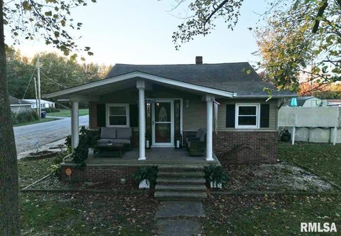 Tiny photo for 601 FRANKLIN Avenue, West Frankfort, IL 62896 (MLS # EB460349)