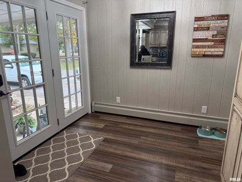 Tiny photo for 601 FRANKLIN Avenue, West Frankfort, IL 62896 (MLS # EB460349)