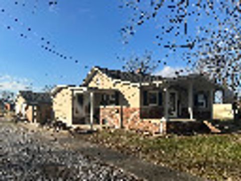 Tiny photo for 601 FRANKLIN Avenue, West Frankfort, IL 62896 (MLS # EB460349)