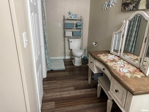 Tiny photo for 601 FRANKLIN Avenue, West Frankfort, IL 62896 (MLS # EB460349)