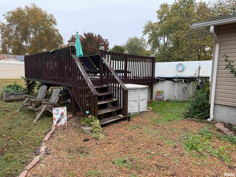 Tiny photo for 601 FRANKLIN Avenue, West Frankfort, IL 62896 (MLS # EB460349)