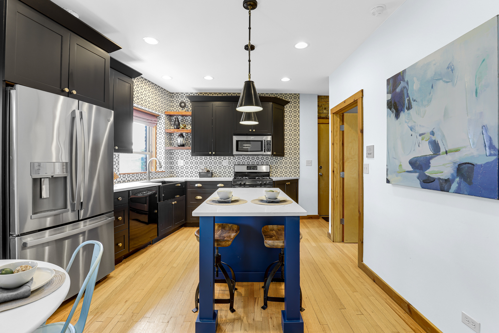 1225 W Greenleaf Avenue 3E