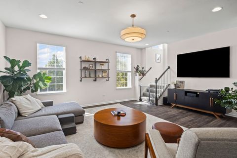 Tiny photo for 2548 Huntleigh Lane, Woodridge, IL 60517 (MLS # 12515580)