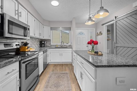 Tiny photo for 3161 WILLOWWOOD Drive, Bettendorf, IA 52722 (MLS # QC4269580)