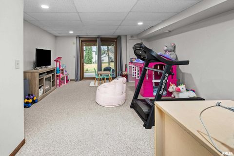 Tiny photo for 3161 WILLOWWOOD Drive, Bettendorf, IA 52722 (MLS # QC4269580)