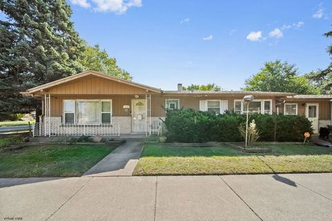 Photo of 15100 Irving Avenue, Dolton, IL 60419 (MLS # 12491224)