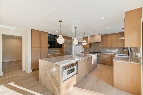 Tiny photo for 1400 Kingsport Court, Northbrook, IL 60062 (MLS # 12759205)