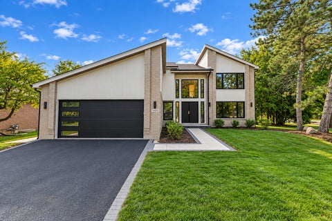 Photo of 1400 Kingsport Court, Northbrook, IL 60062 (MLS # 12759205)