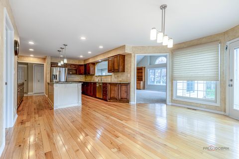 Tiny photo for 383 Barn Swallow Lane, Vernon Hills, IL 60061 (MLS # 12622039)