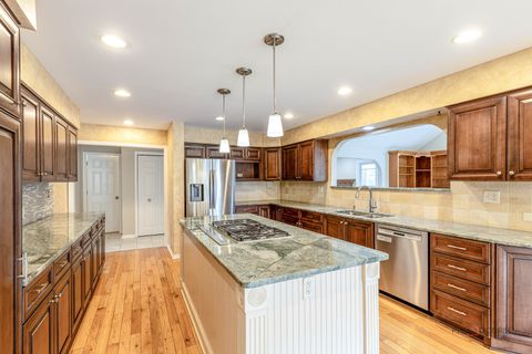 Tiny photo for 383 Barn Swallow Lane, Vernon Hills, IL 60061 (MLS # 12622039)