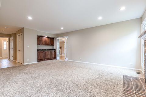 Tiny photo for 383 Barn Swallow Lane, Vernon Hills, IL 60061 (MLS # 12622039)