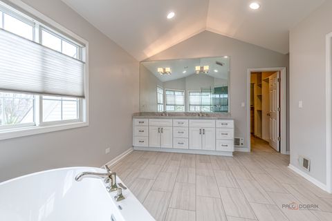 Tiny photo for 383 Barn Swallow Lane, Vernon Hills, IL 60061 (MLS # 12622039)