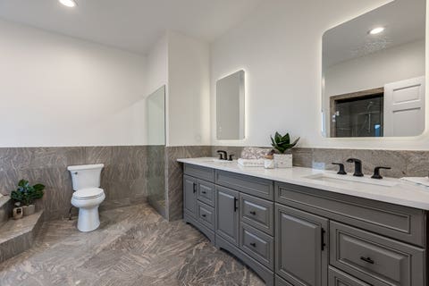 Tiny photo for 6723 N HARDING Avenue, Lincolnwood, IL 60712 (MLS # 12708495)