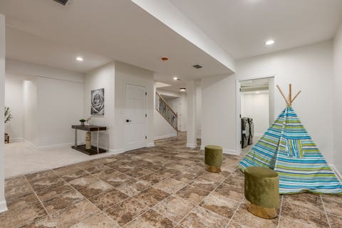 Tiny photo for 6723 N HARDING Avenue, Lincolnwood, IL 60712 (MLS # 12708495)