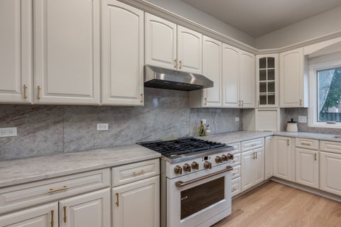 Tiny photo for 6723 N HARDING Avenue, Lincolnwood, IL 60712 (MLS # 12708495)