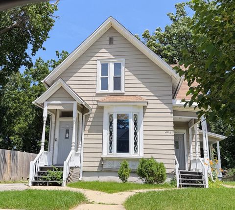 Photo of 205 Perry Street, Elgin, IL 60123 (MLS # 12714239)