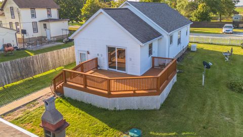 Tiny photo for 125 E Cleveland Street, Cullom, IL 60929 (MLS # 12470162)