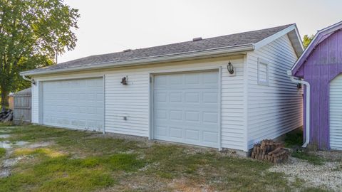 Tiny photo for 125 E Cleveland Street, Cullom, IL 60929 (MLS # 12470162)