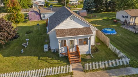 Tiny photo for 125 E Cleveland Street, Cullom, IL 60929 (MLS # 12470162)