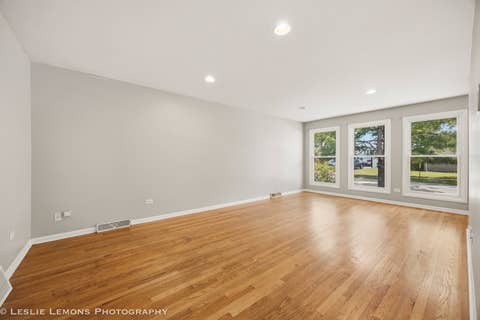 Tiny photo for 16388 Terry Lane, Oak Forest, IL 60452 (MLS # 12685734)