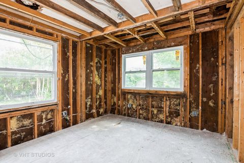 Tiny photo for 1180 Apple Street, Hoffman Estates, IL 60169 (MLS # 12371973)