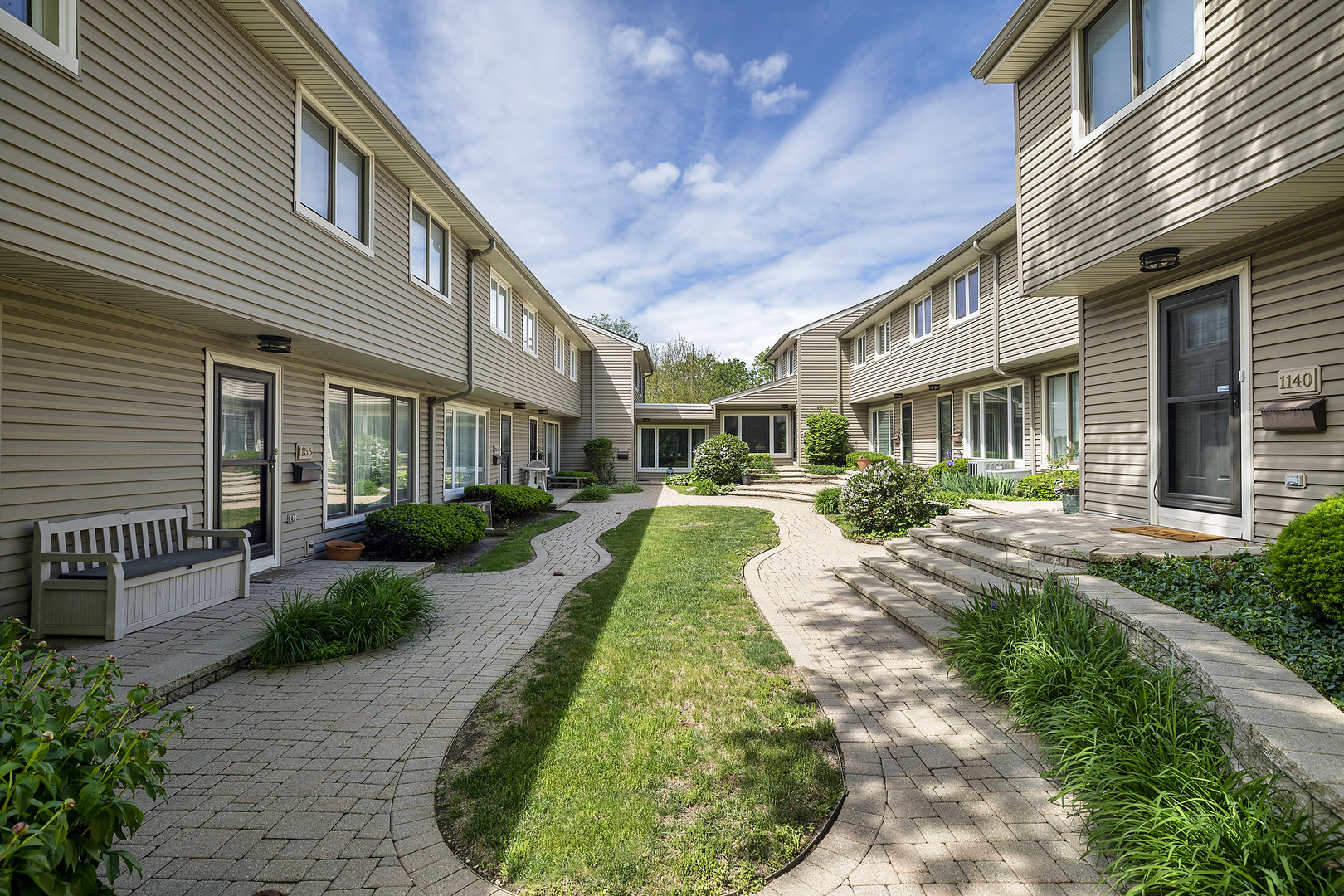 1148 Meadow Road