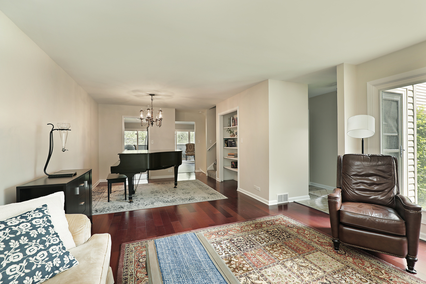 1148 Meadow Road