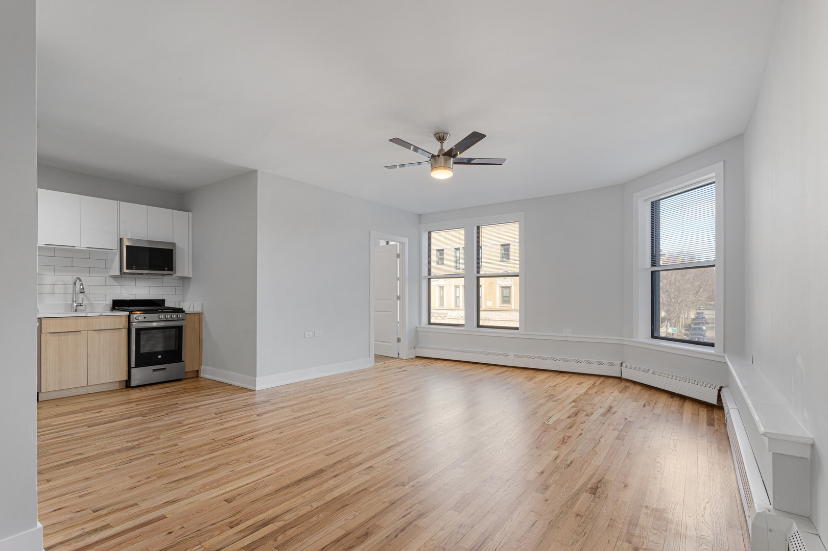 1625 W Howard Avenue 201