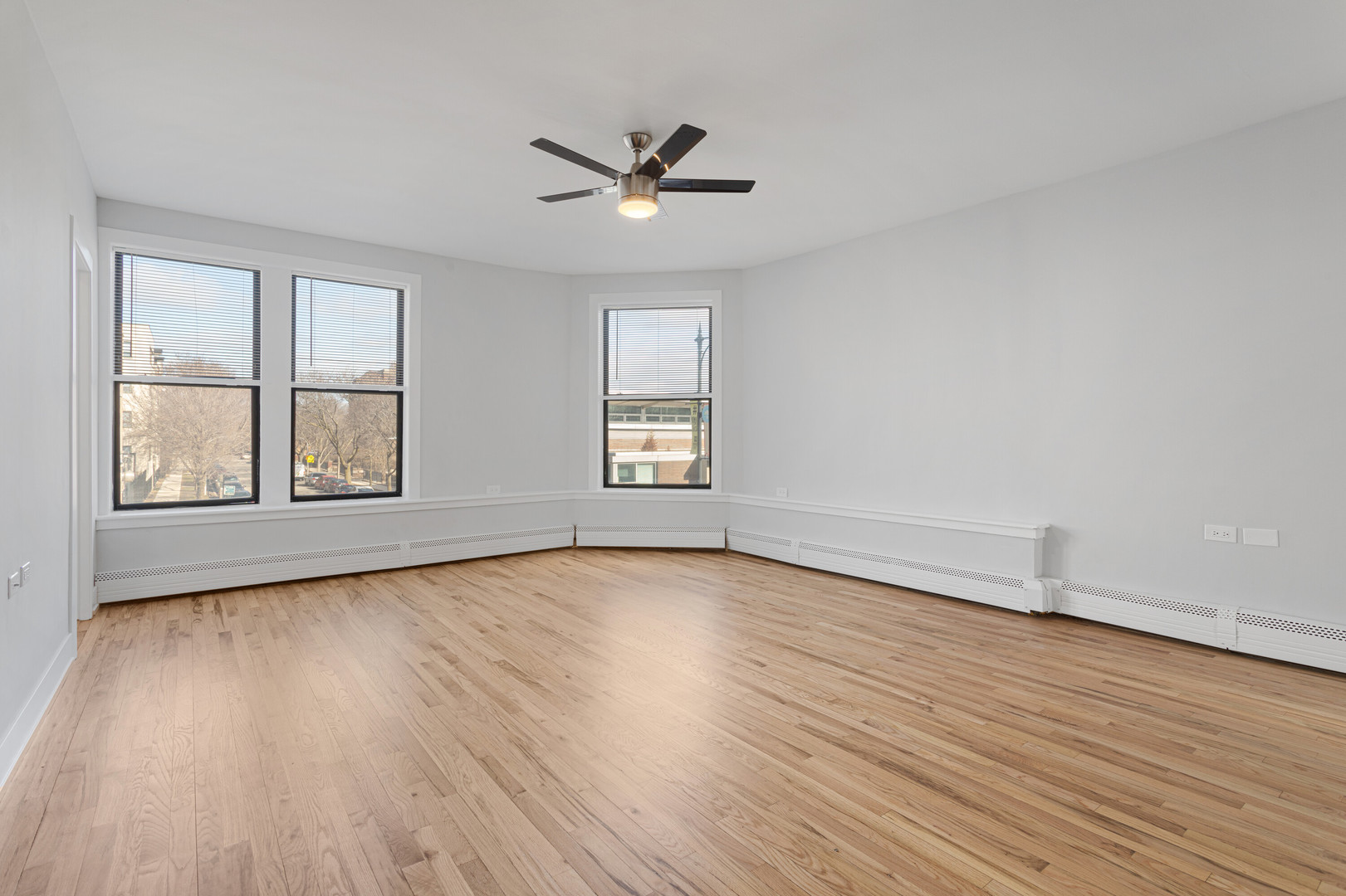 1625 W Howard Avenue 201