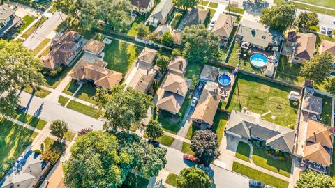 Tiny photo for 10036 S Kolin Avenue, Oak Lawn, IL 60453 (MLS # 12487763)