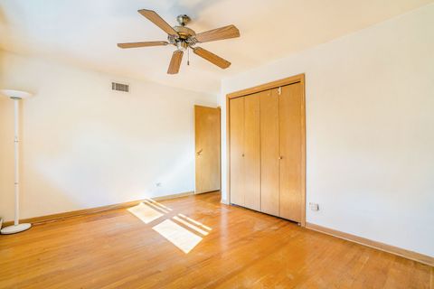 Tiny photo for 10036 S Kolin Avenue, Oak Lawn, IL 60453 (MLS # 12487763)