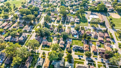Tiny photo for 10036 S Kolin Avenue, Oak Lawn, IL 60453 (MLS # 12487763)