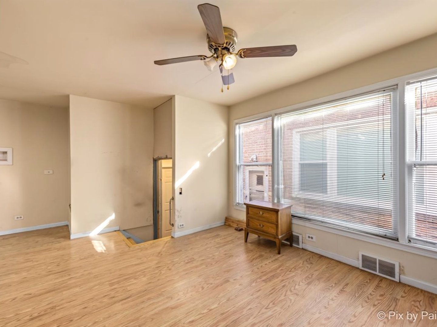 8304 S Kedzie Avenue